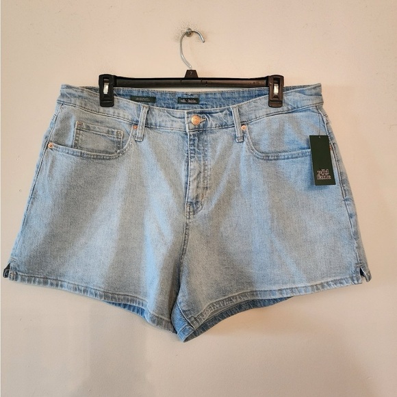 wild fable Pants - Wild fable high rise midi Denim Jean shorts size 17